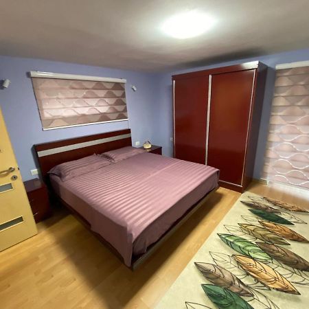 B & B Pogradec Esterno foto