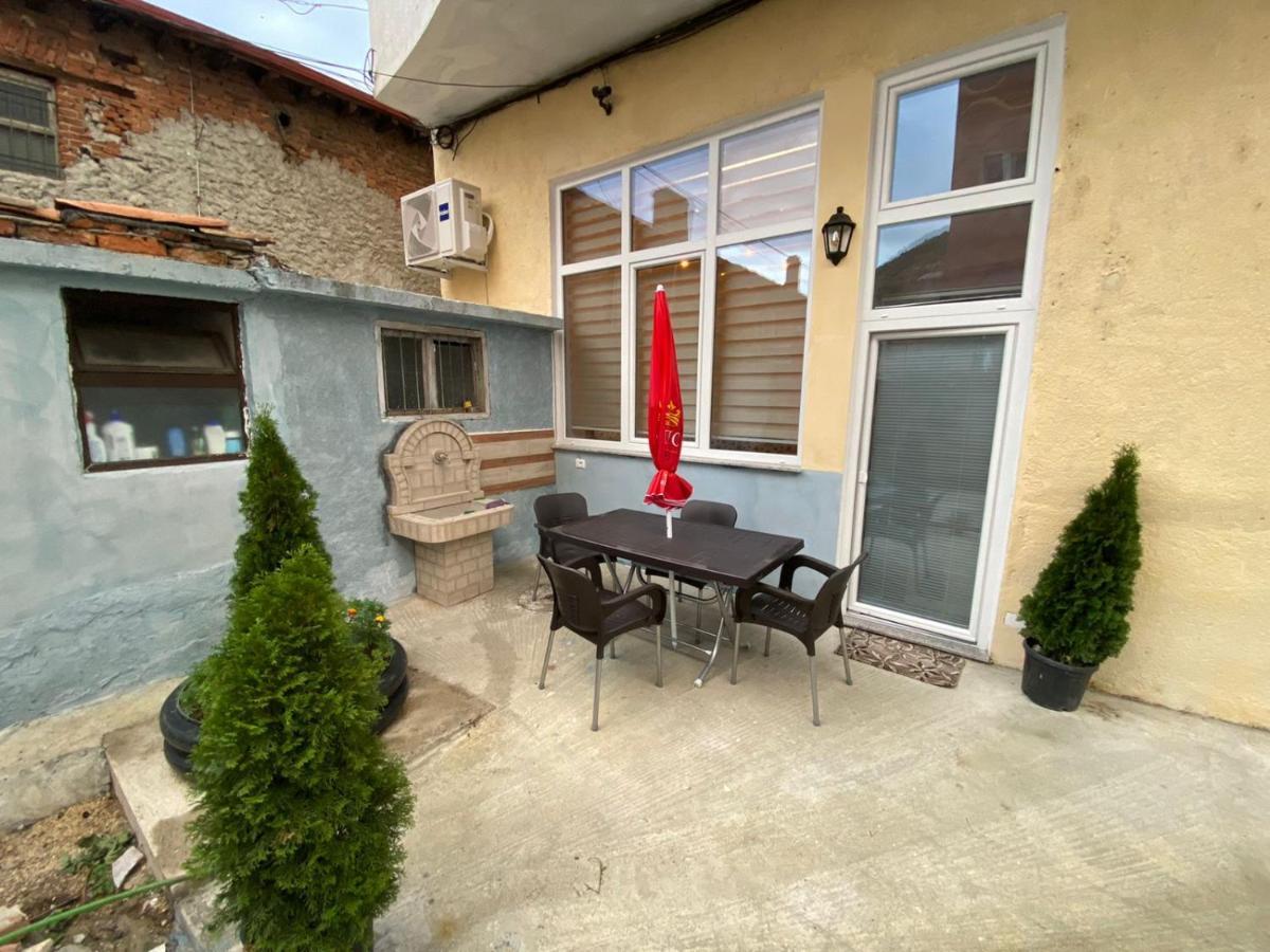 B & B Pogradec Esterno foto