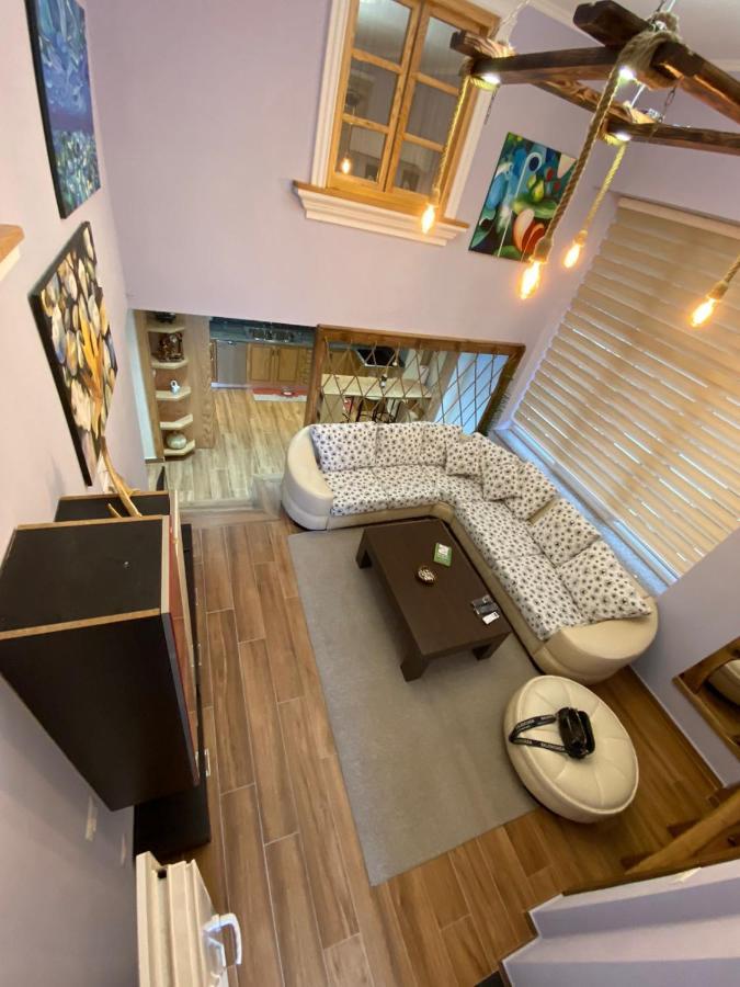 B & B Pogradec Esterno foto
