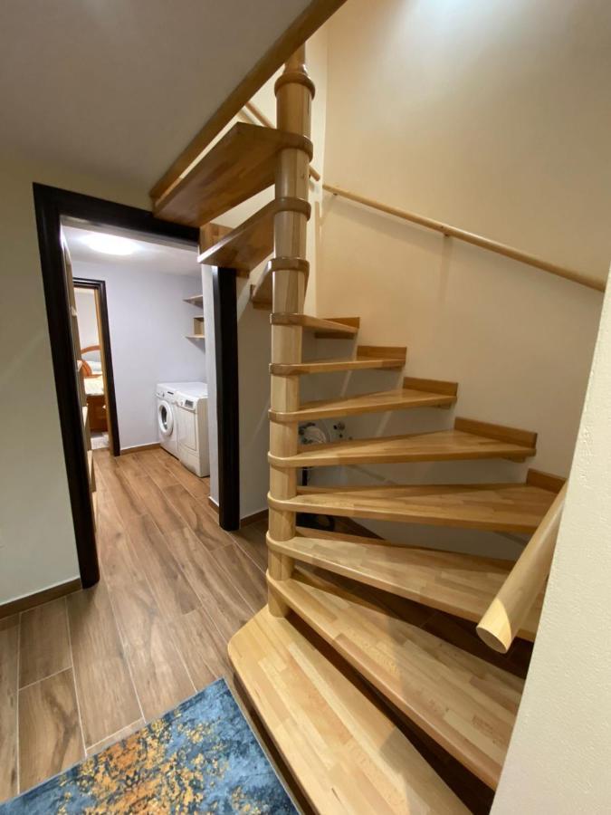 B & B Pogradec Esterno foto