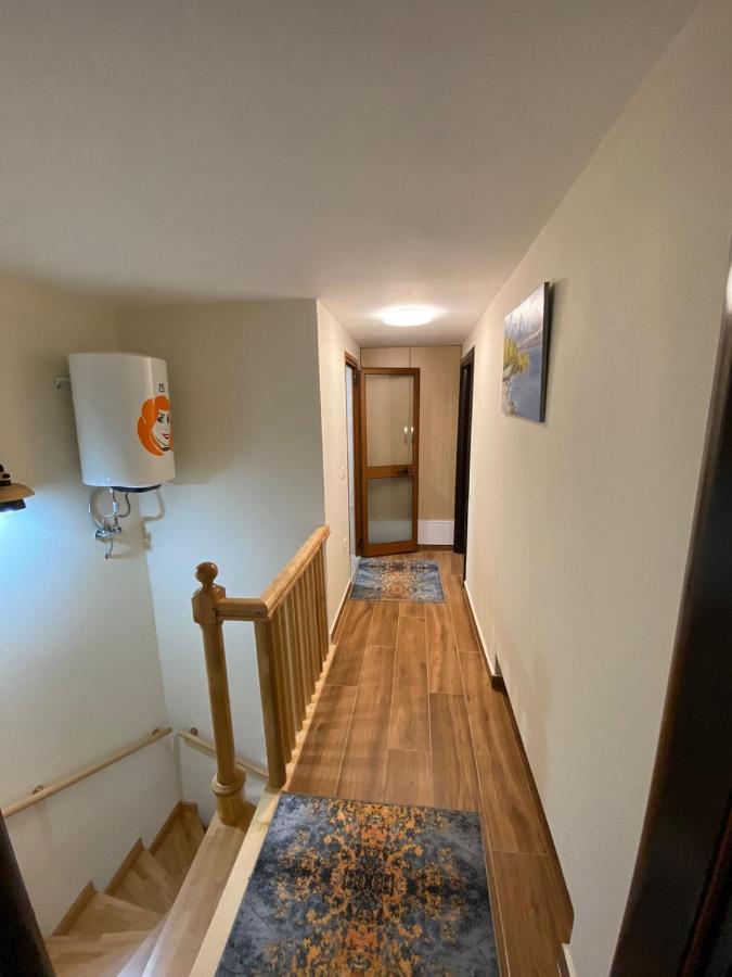 B & B Pogradec Esterno foto