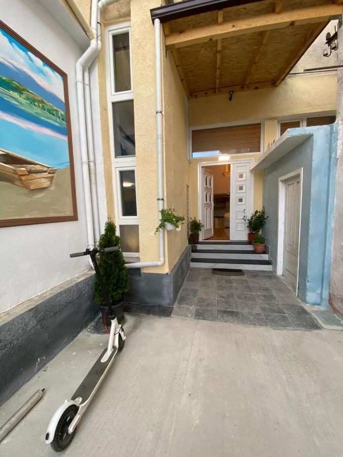 B & B Pogradec Esterno foto