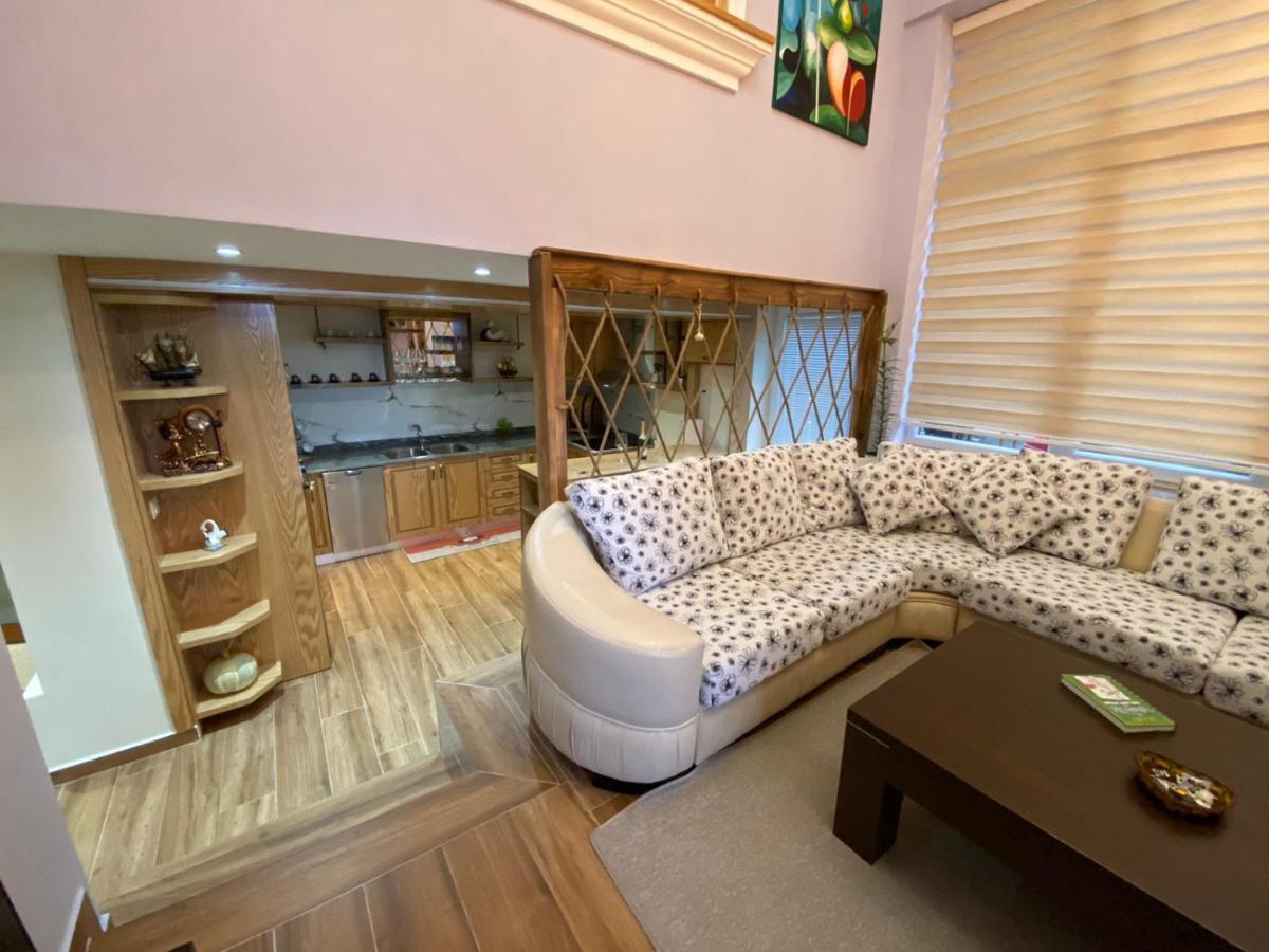B & B Pogradec Esterno foto